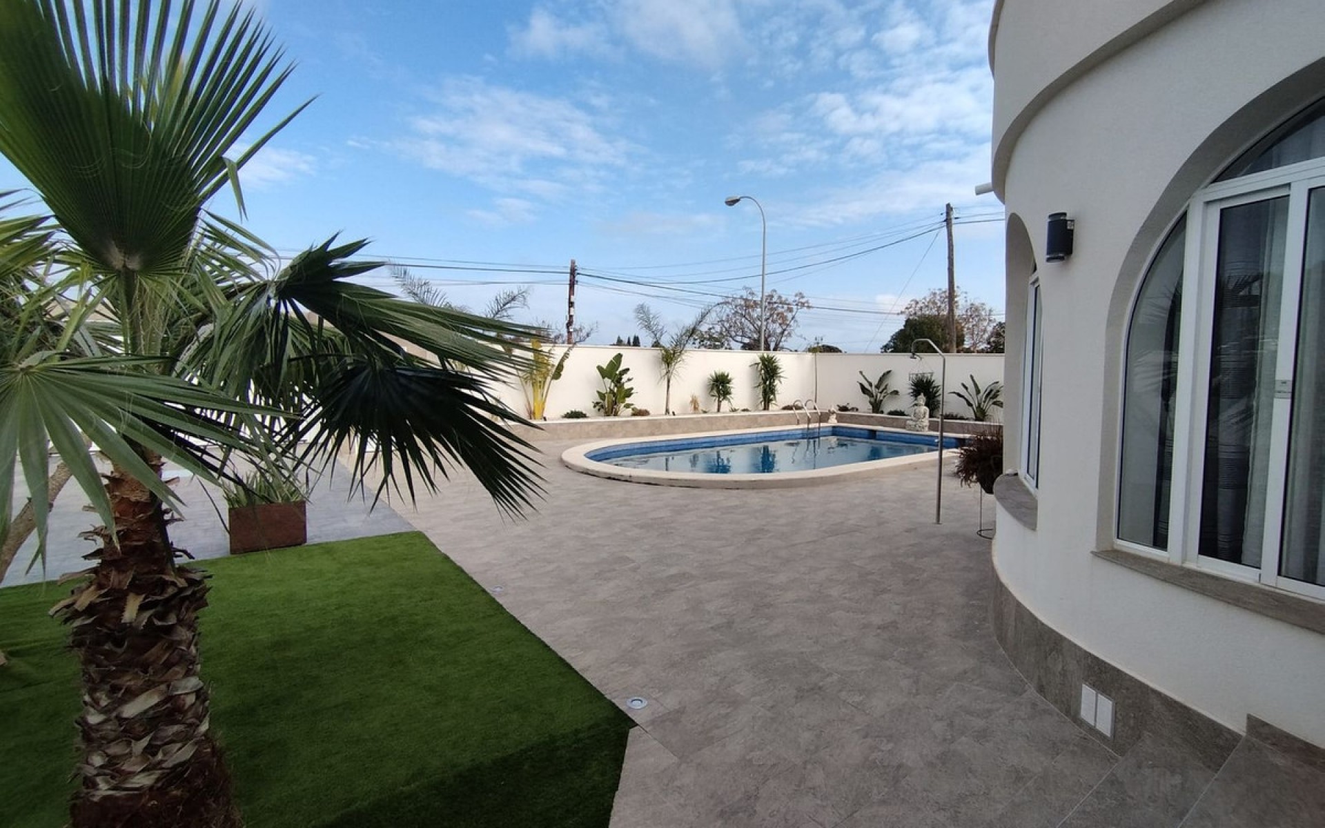 Resale - Villa - Torrevieja - Torrevieja Centro
