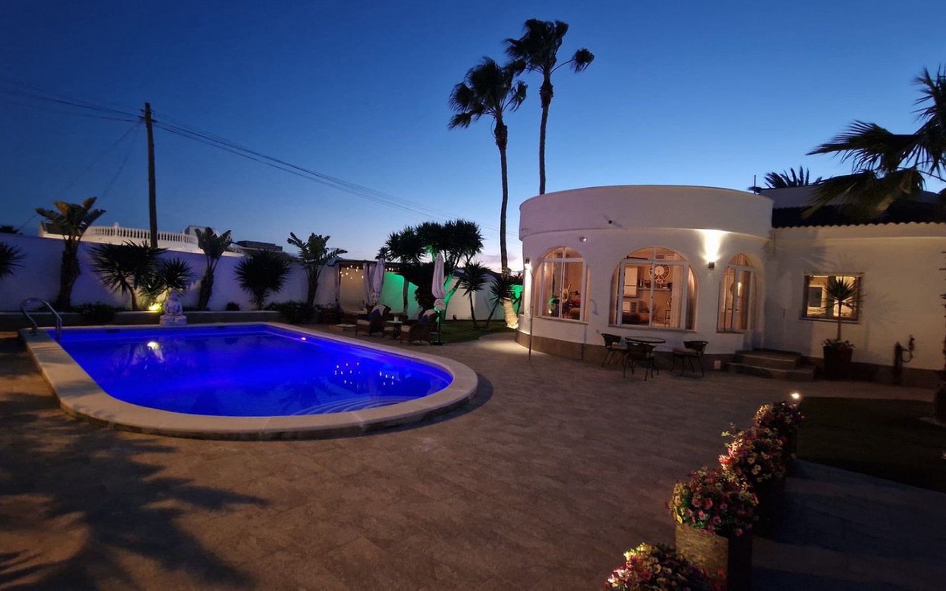 Resale - Villa - Torrevieja - Torrevieja Centro