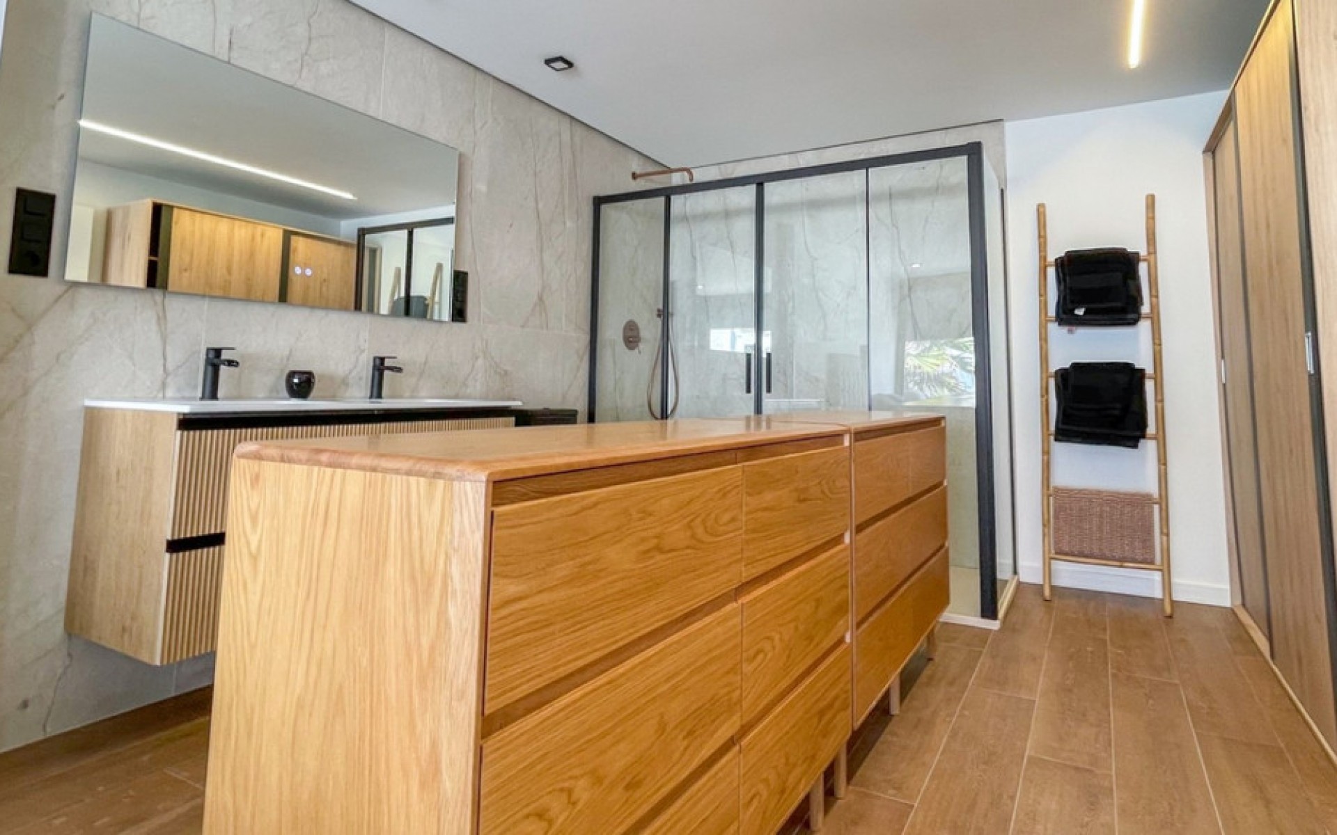 Resale - Villa - Torrevieja - Torrevieja Centro