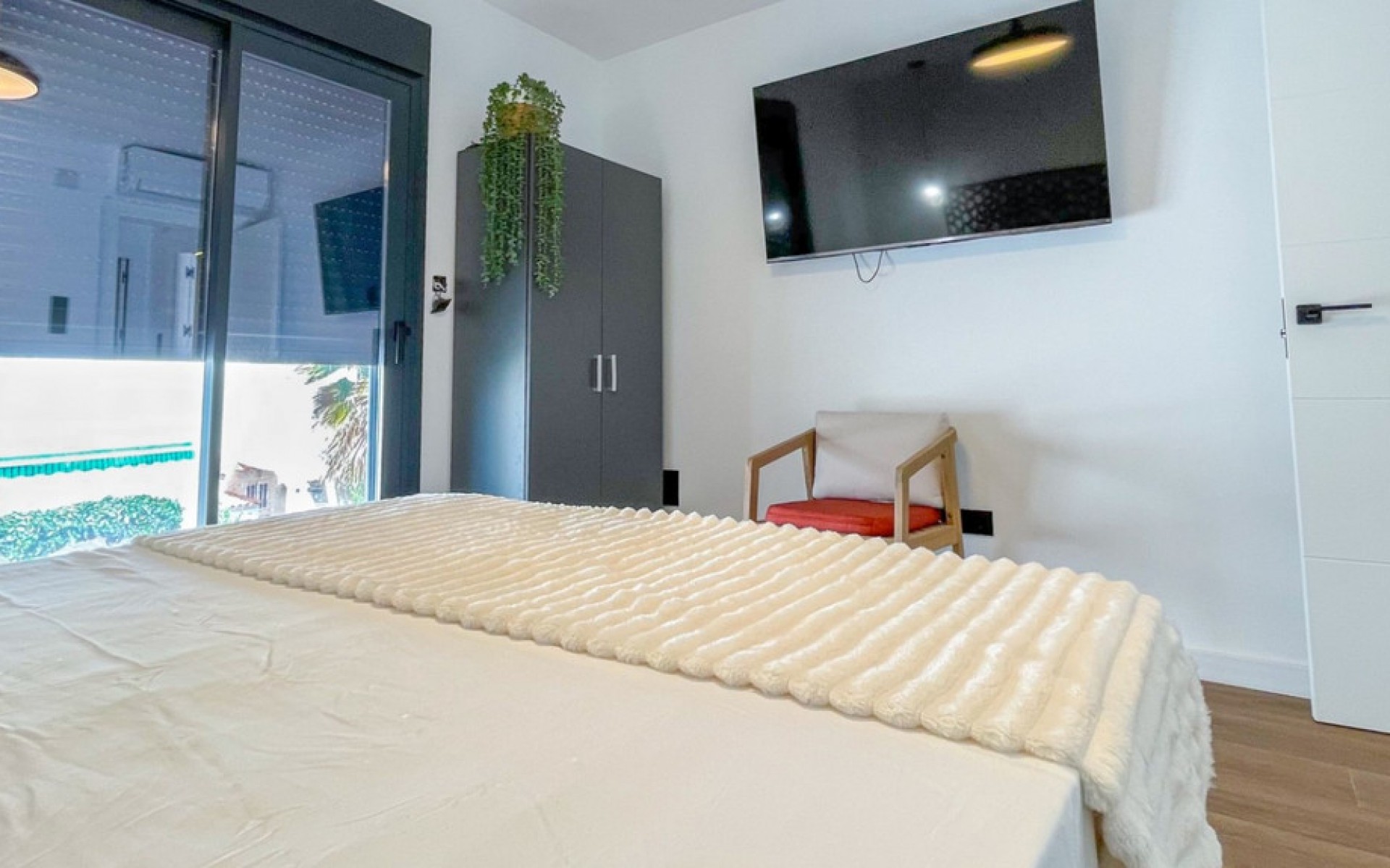Resale - Villa - Torrevieja - Torrevieja Centro