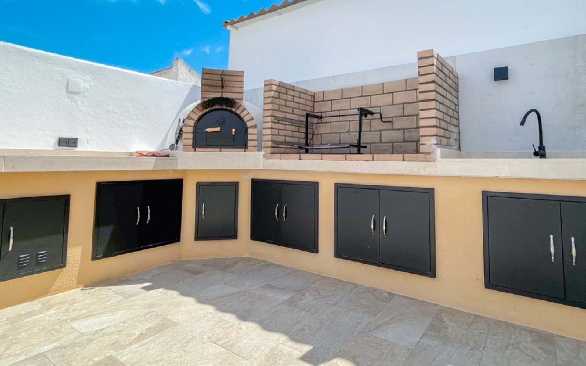 Resale - Villa - Torrevieja - Torrevieja Centro