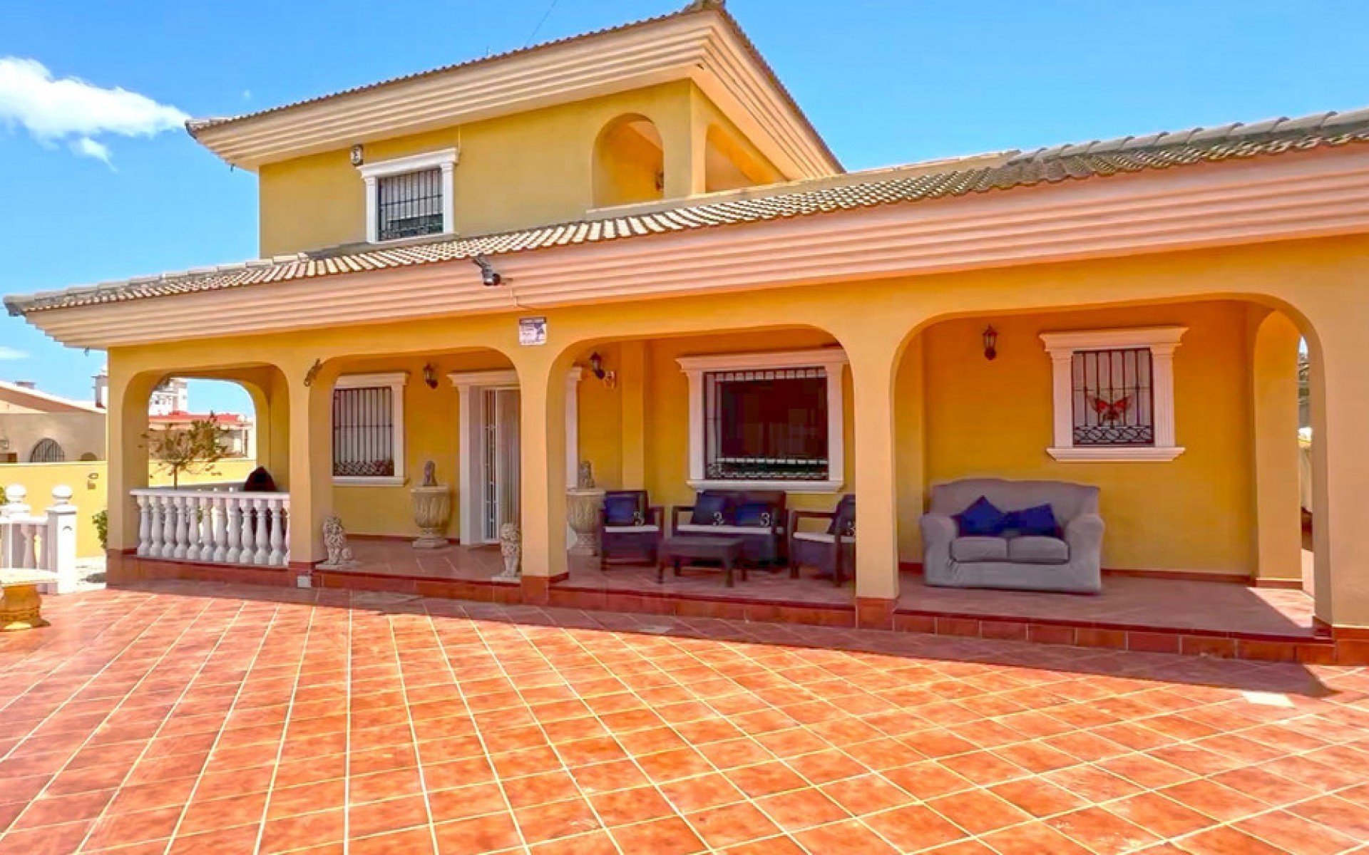Resale - Villa - Torrevieja - Torrevieja Centro
