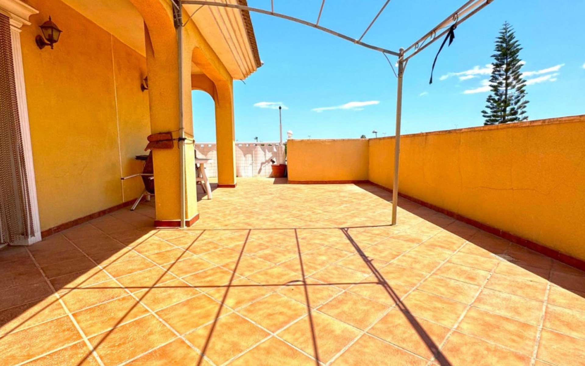 Resale - Villa - Torrevieja - Torrevieja Centro