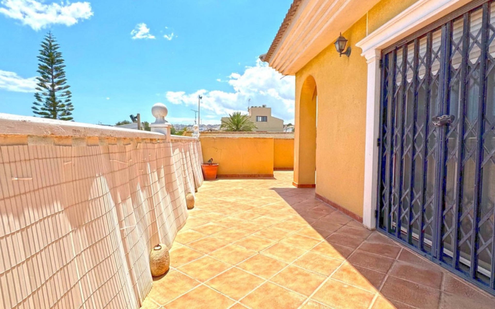 Resale - Villa - Torrevieja - Torrevieja Centro