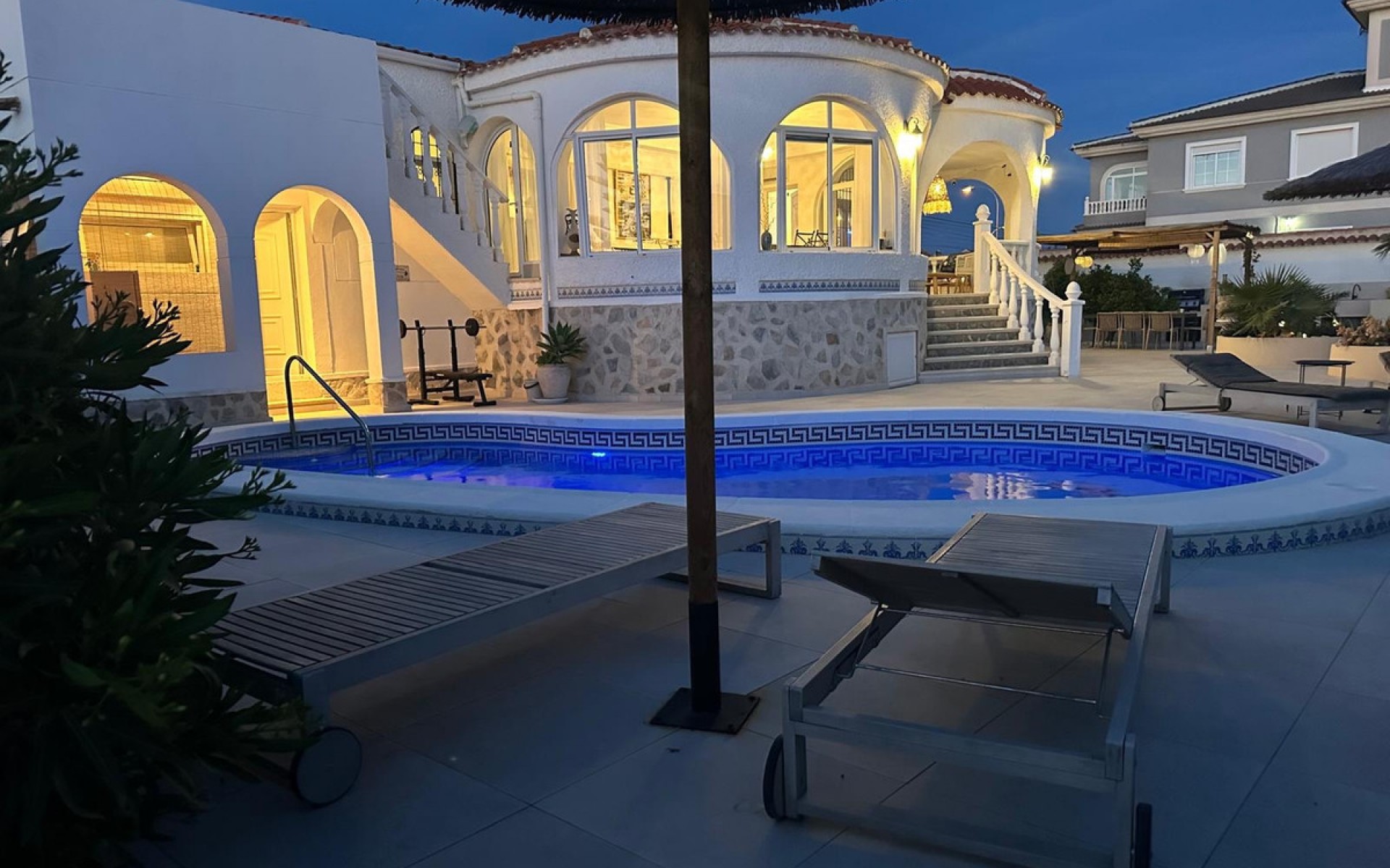 Resale - Villa - Torrevieja - Torrevieja Centro