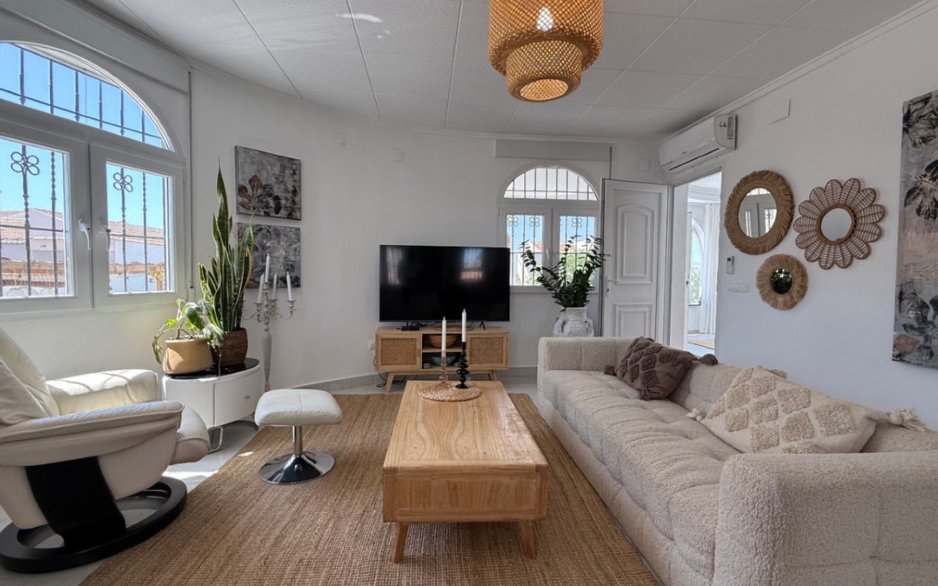 Resale - Villa - Torrevieja - Torrevieja Centro