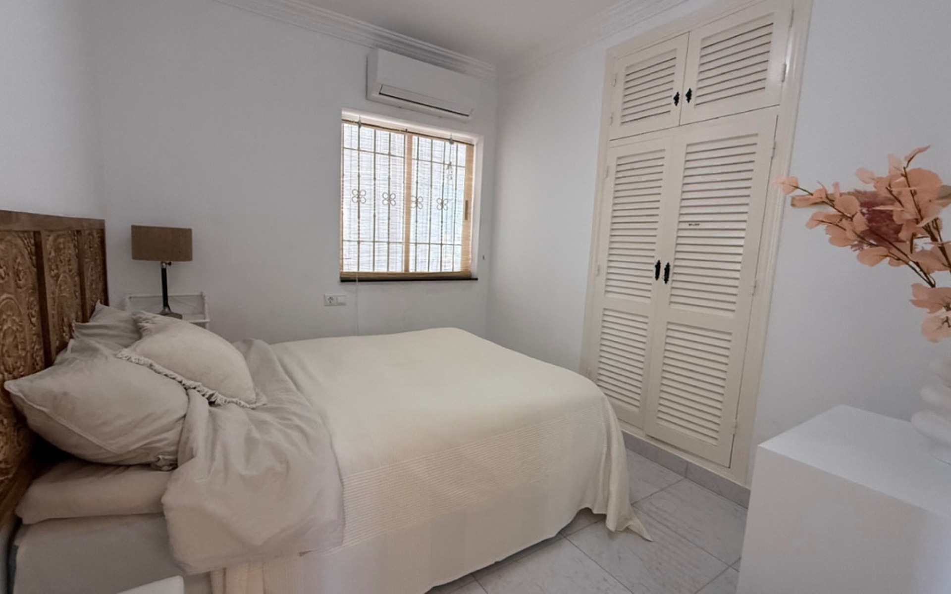 Resale - Villa - Torrevieja - Torrevieja Centro
