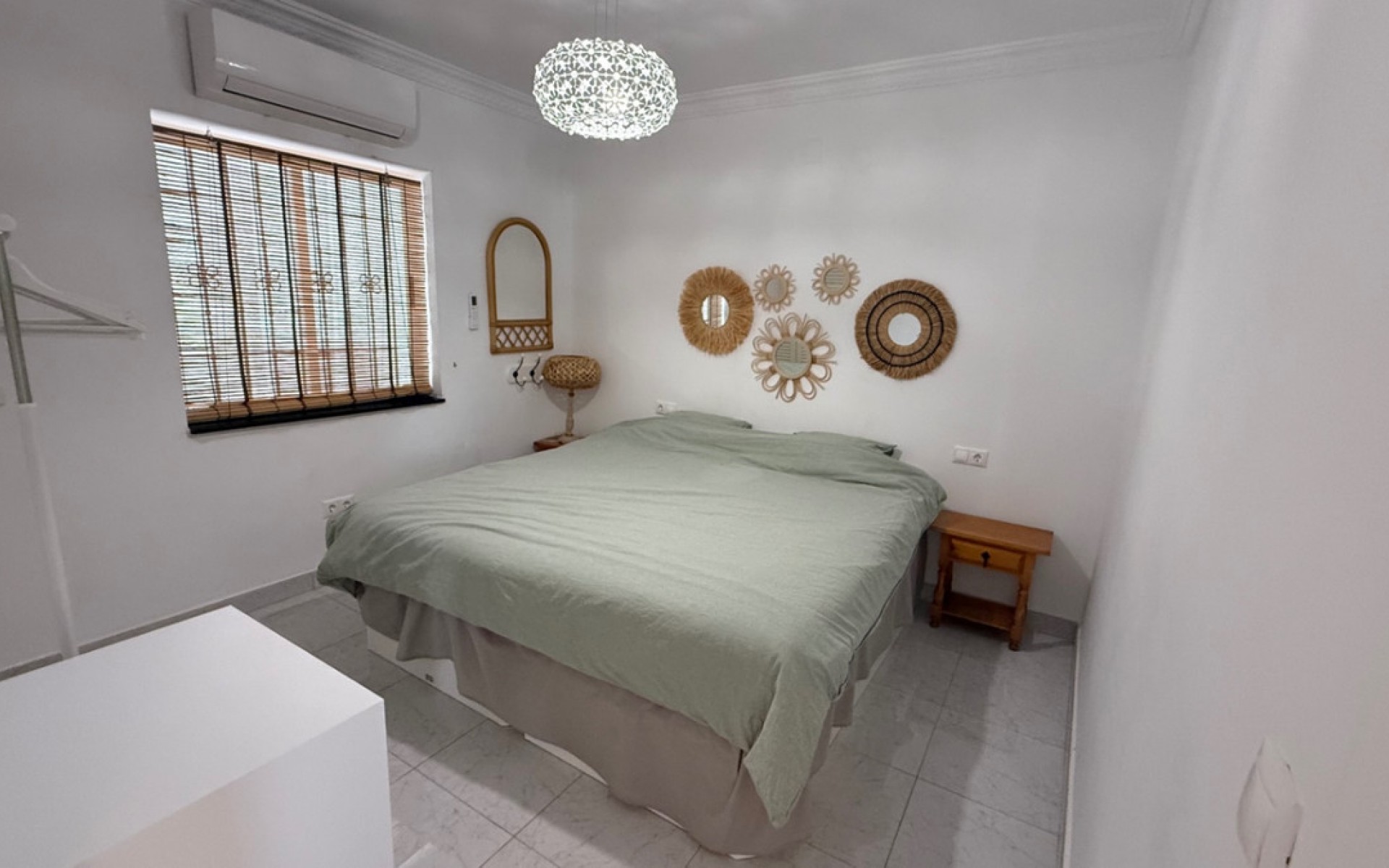 Resale - Villa - Torrevieja - Torrevieja Centro