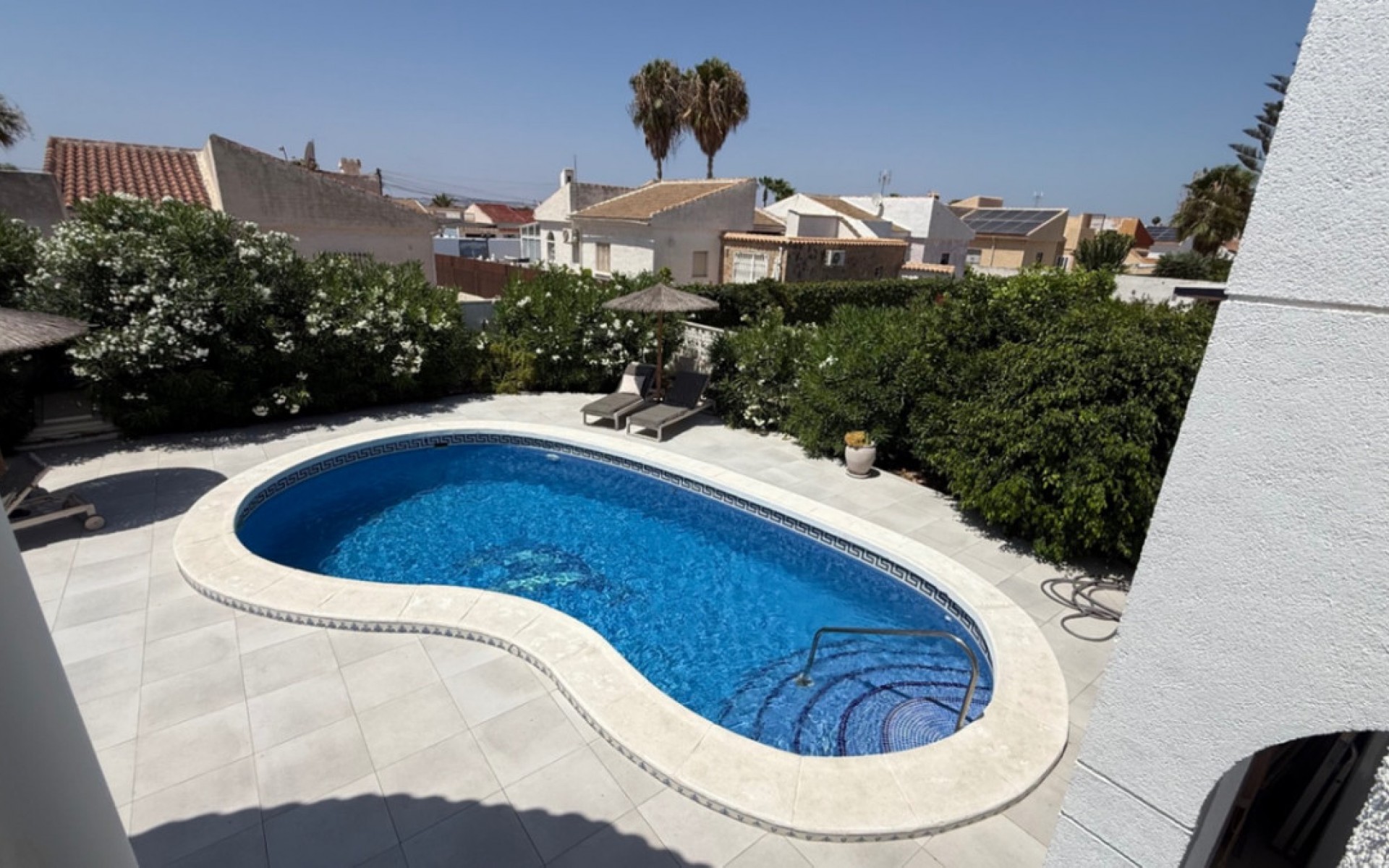 Resale - Villa - Torrevieja - Torrevieja Centro