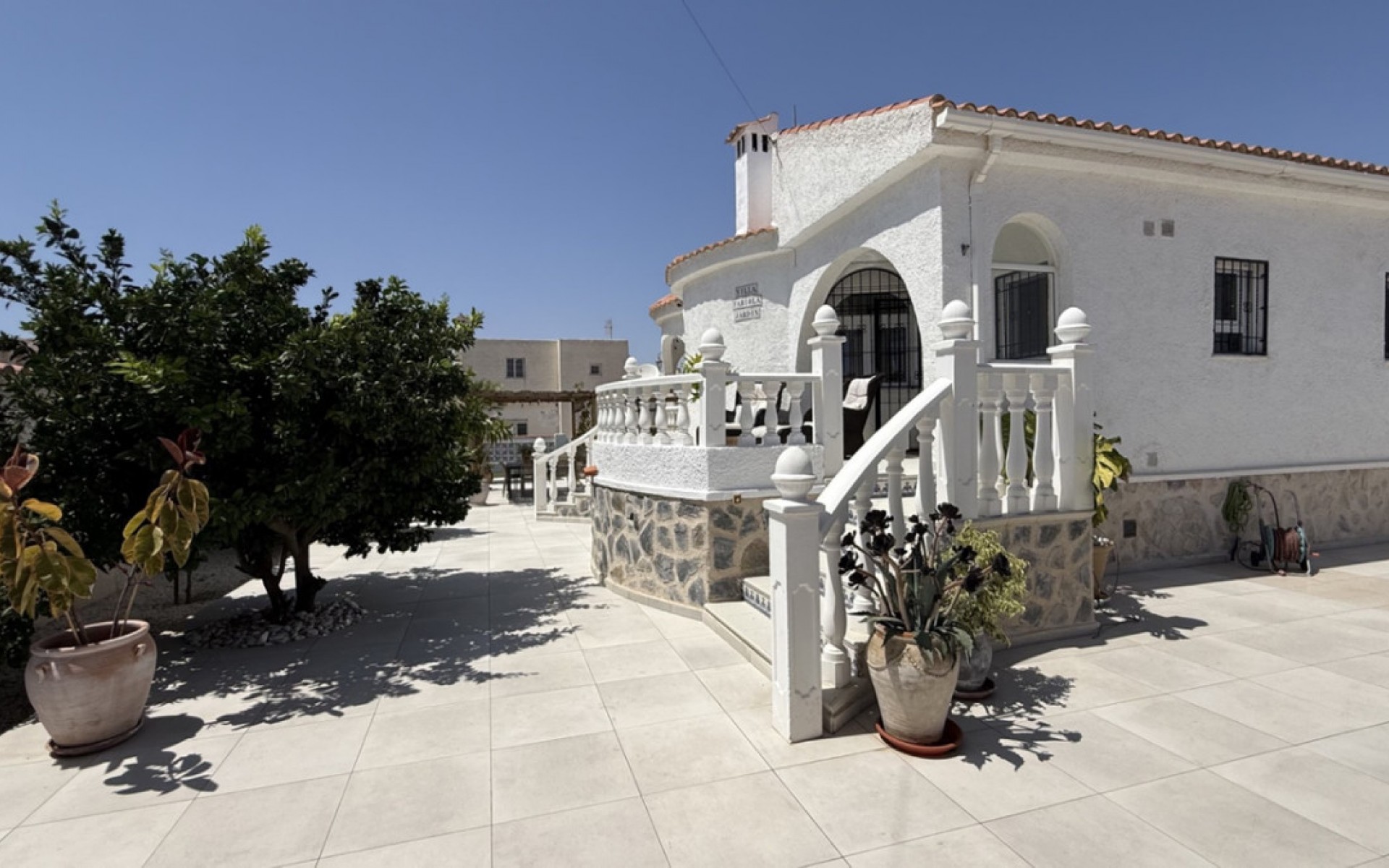 Resale - Villa - Torrevieja - Torrevieja Centro