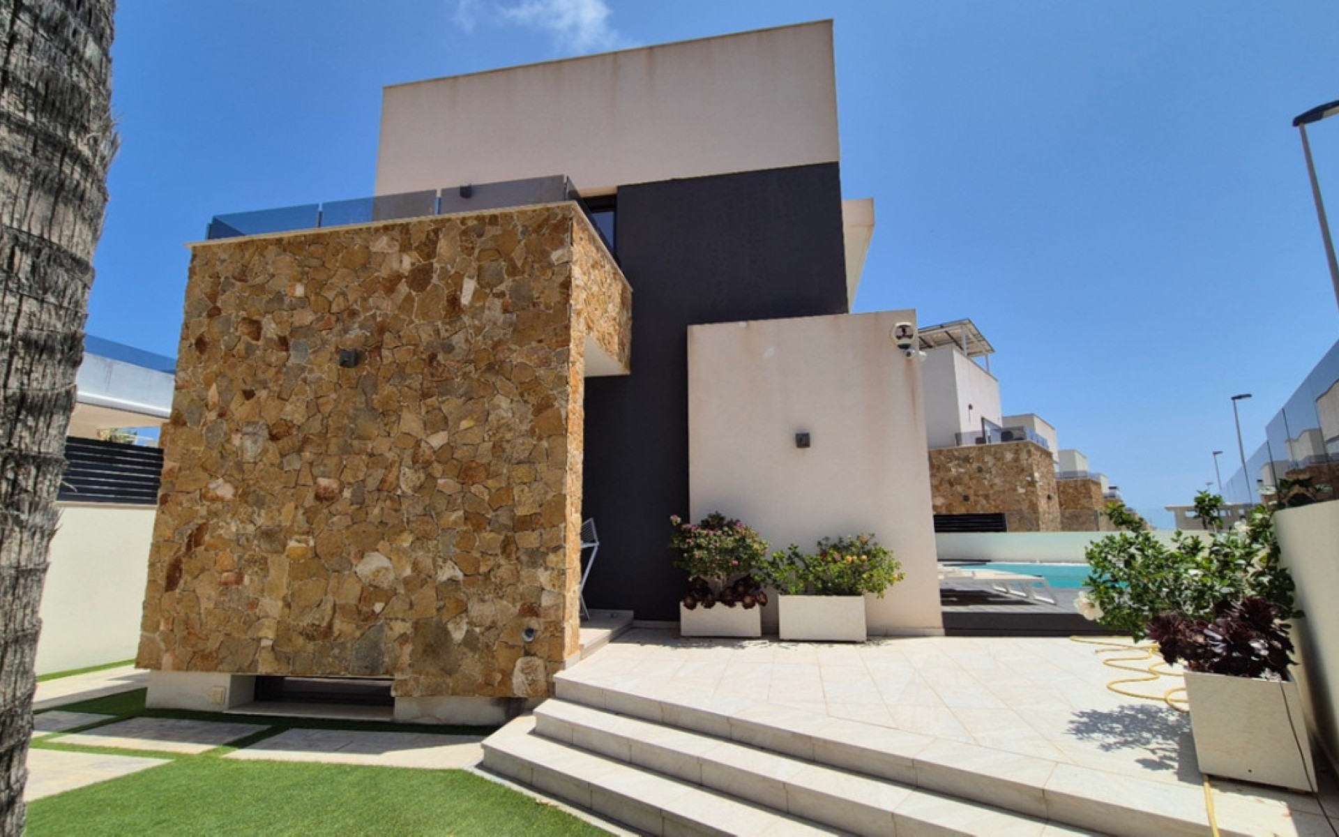 Resale - Villa - Torrevieja - Torrevieja Centro