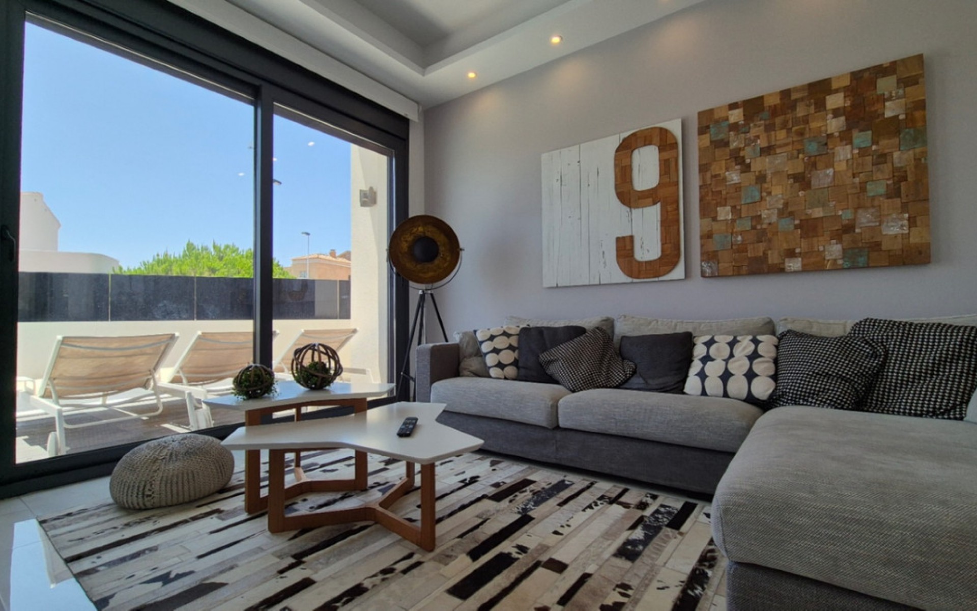Resale - Villa - Torrevieja - Torrevieja Centro