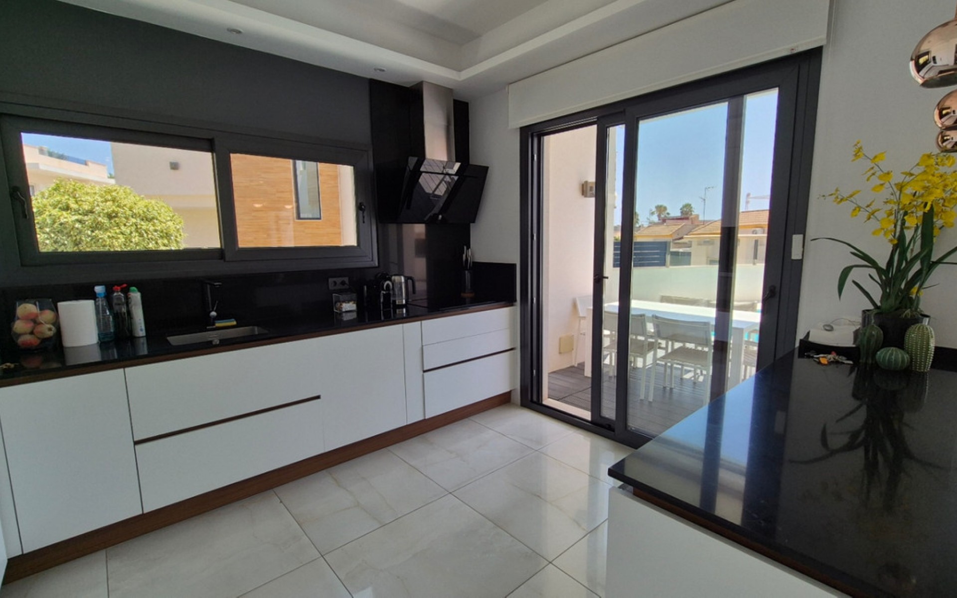 Resale - Villa - Torrevieja - Torrevieja Centro