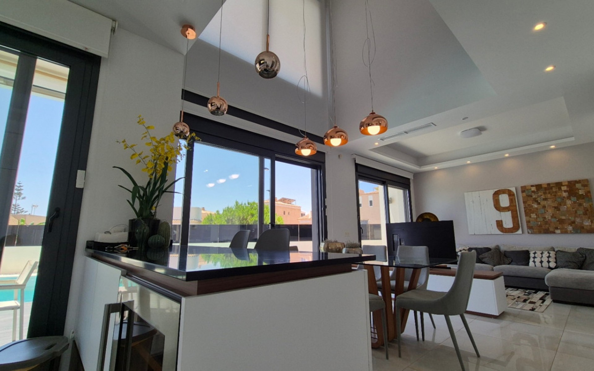 Resale - Villa - Torrevieja - Torrevieja Centro