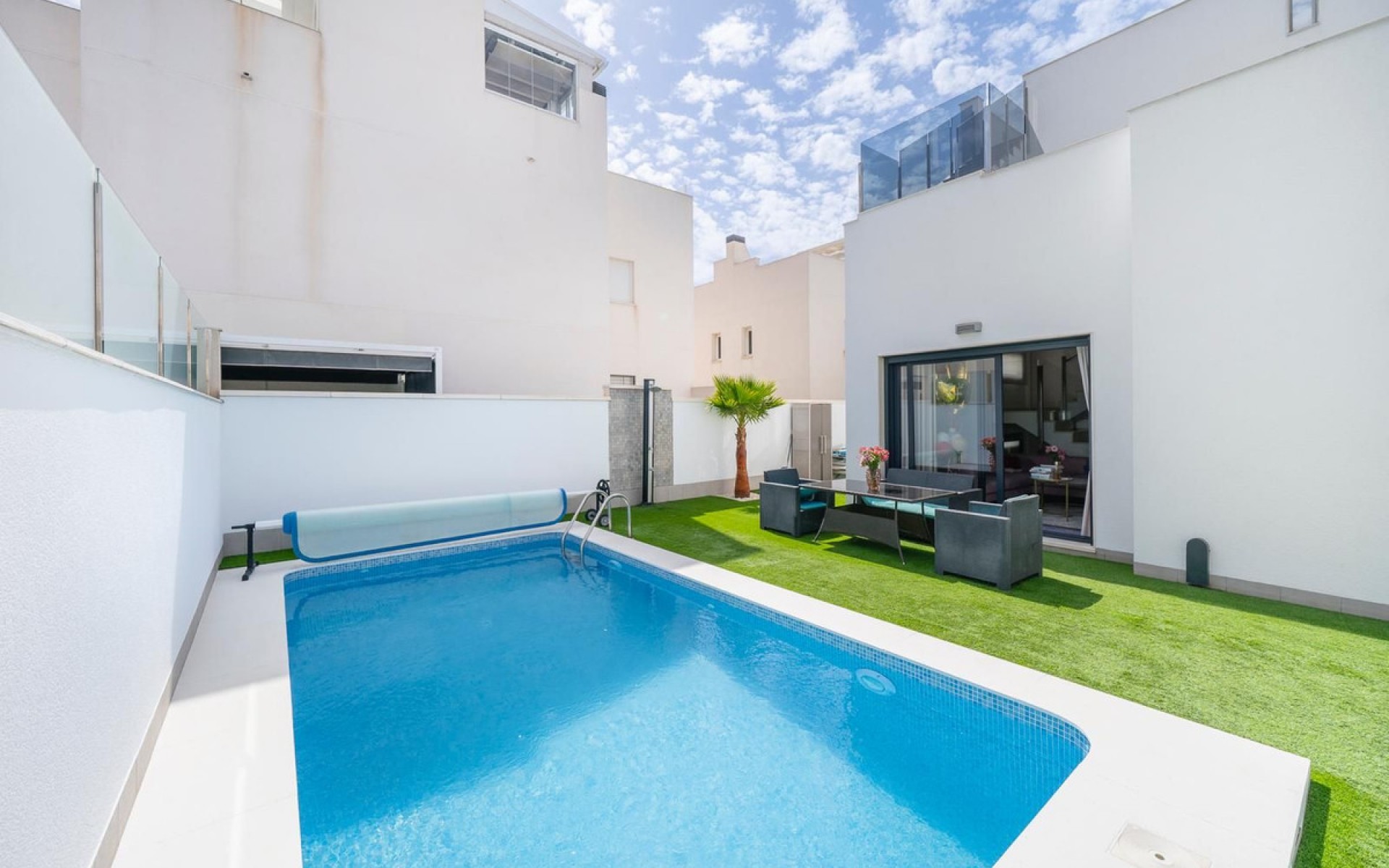 Resale - Villa - Torrevieja - Torrevieja Centro