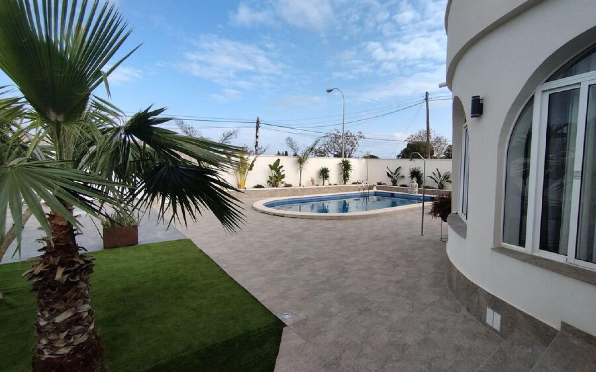 Resale - Villa - Torrevieja - Torrevieja Centro