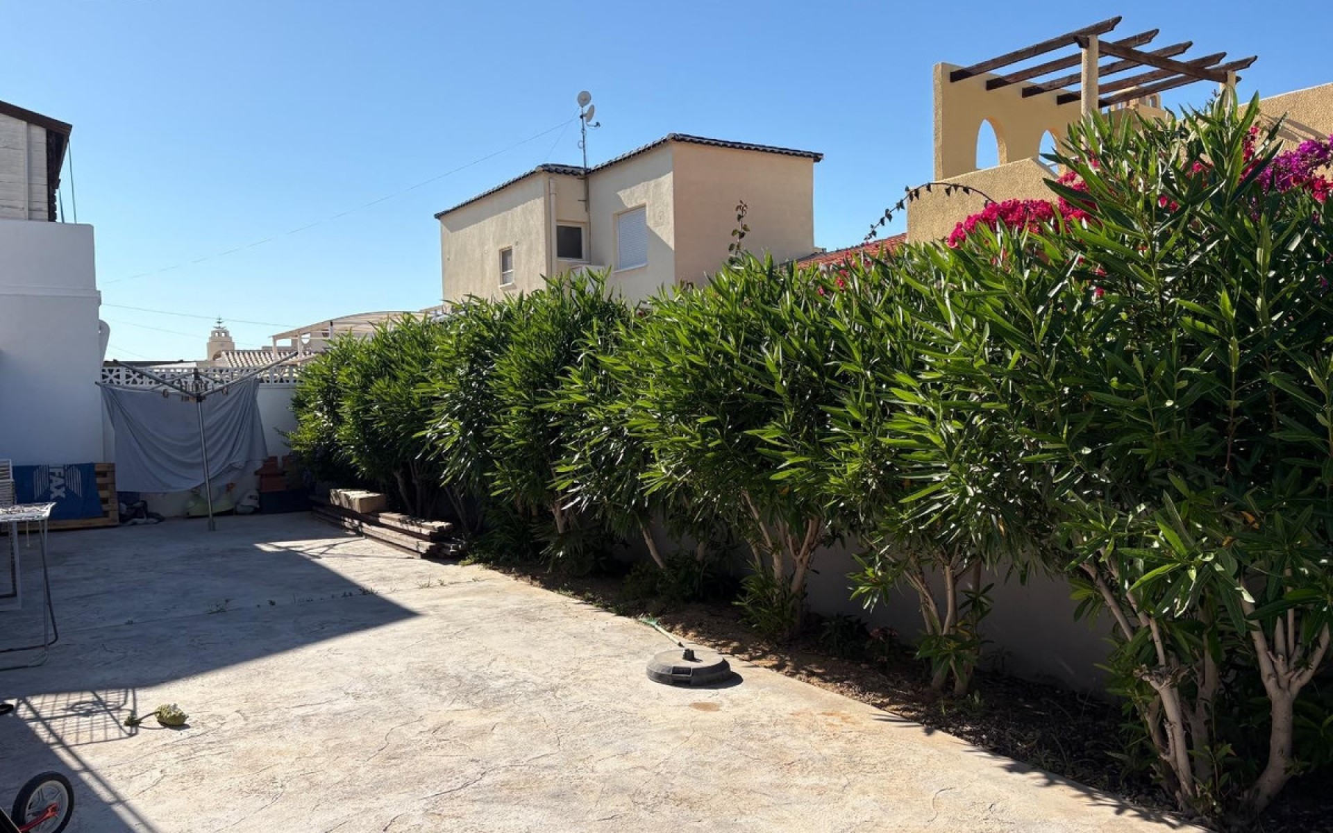 Resale - Villa - Torrevieja - Torrevieja Centro