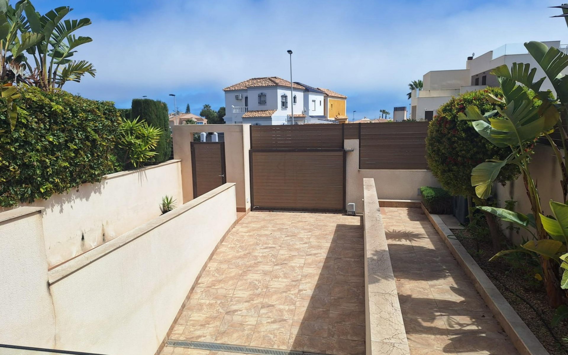 Resale - Villa - Torrevieja - Torrevieja Centro