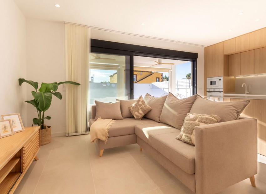 Resale - Villa - Torrevieja - Torrevieja Centro