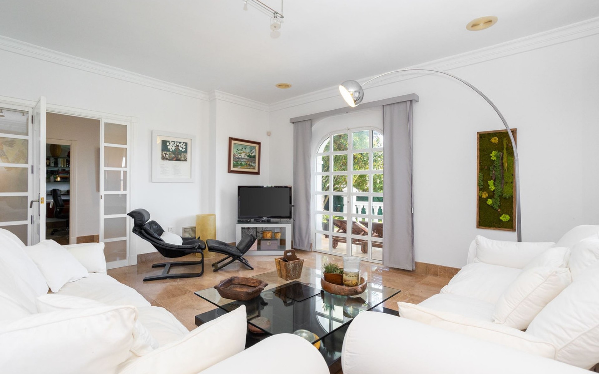 Resale - Villa - Torrevieja - Torrevieja Centro
