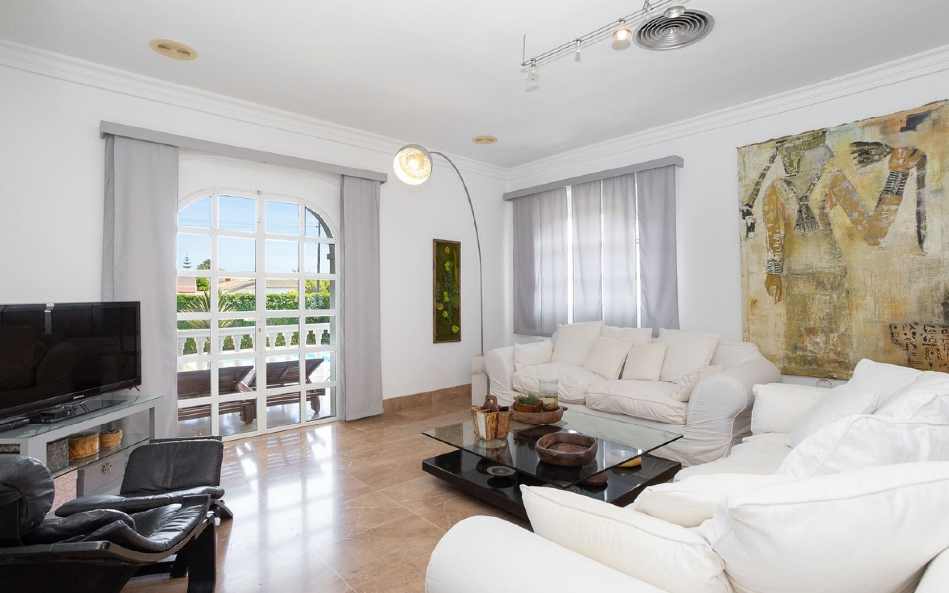 Resale - Villa - Torrevieja - Torrevieja Centro