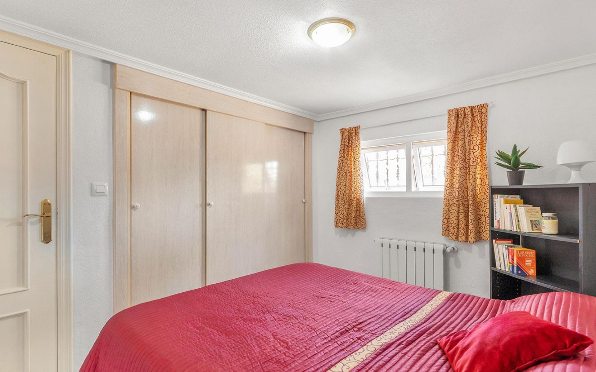 Resale - Villa - Torrevieja - Torrevieja Centro