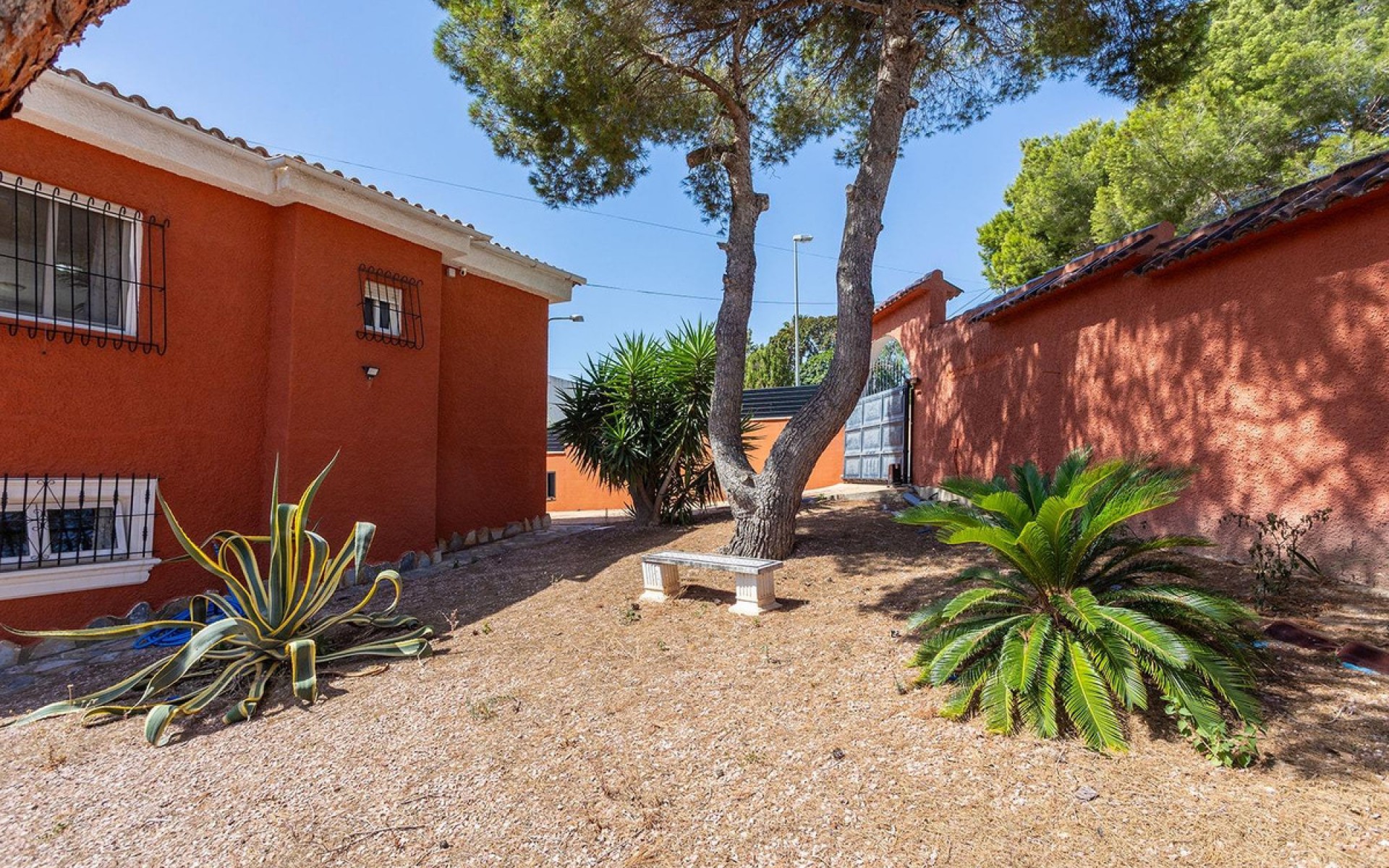 Resale - Villa - Torrevieja - Torrevieja Centro