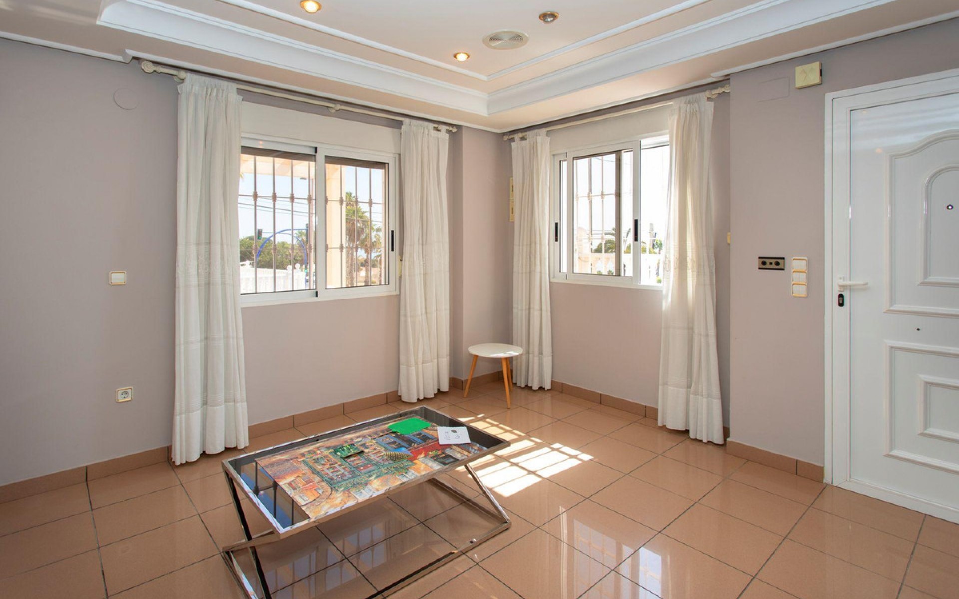 Resale - Villa - Torrevieja - Torrevieja Centro