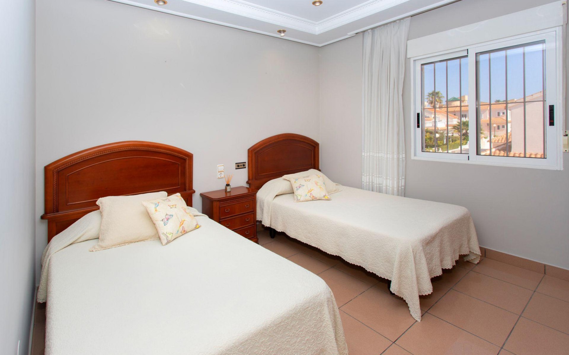 Resale - Villa - Torrevieja - Torrevieja Centro