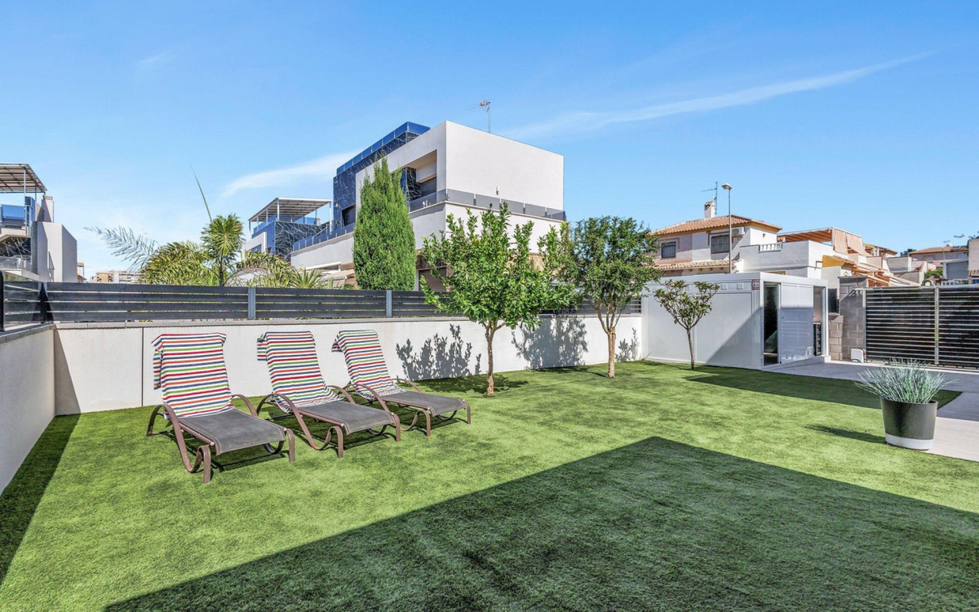 Resale - Villa - Torrevieja - Torrevieja Centro
