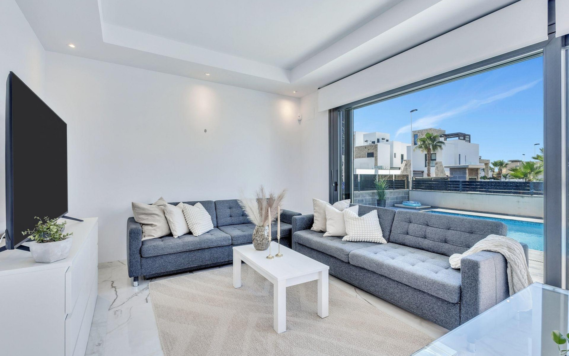 Resale - Villa - Torrevieja - Torrevieja Centro