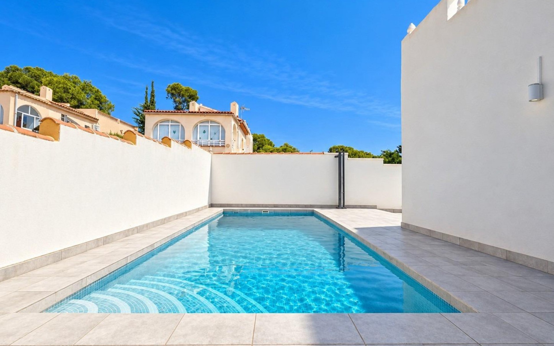 Resale - Villa - Torrevieja - Torrevieja Centro
