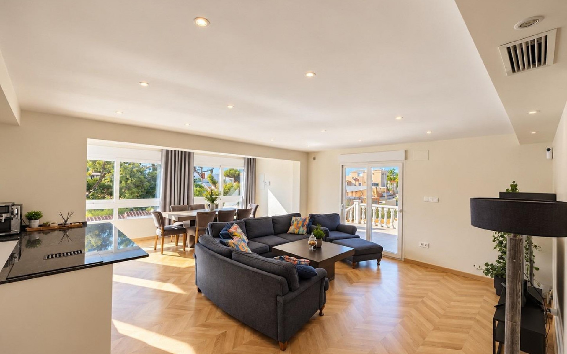 Resale - Villa - Torrevieja - Torrevieja Centro