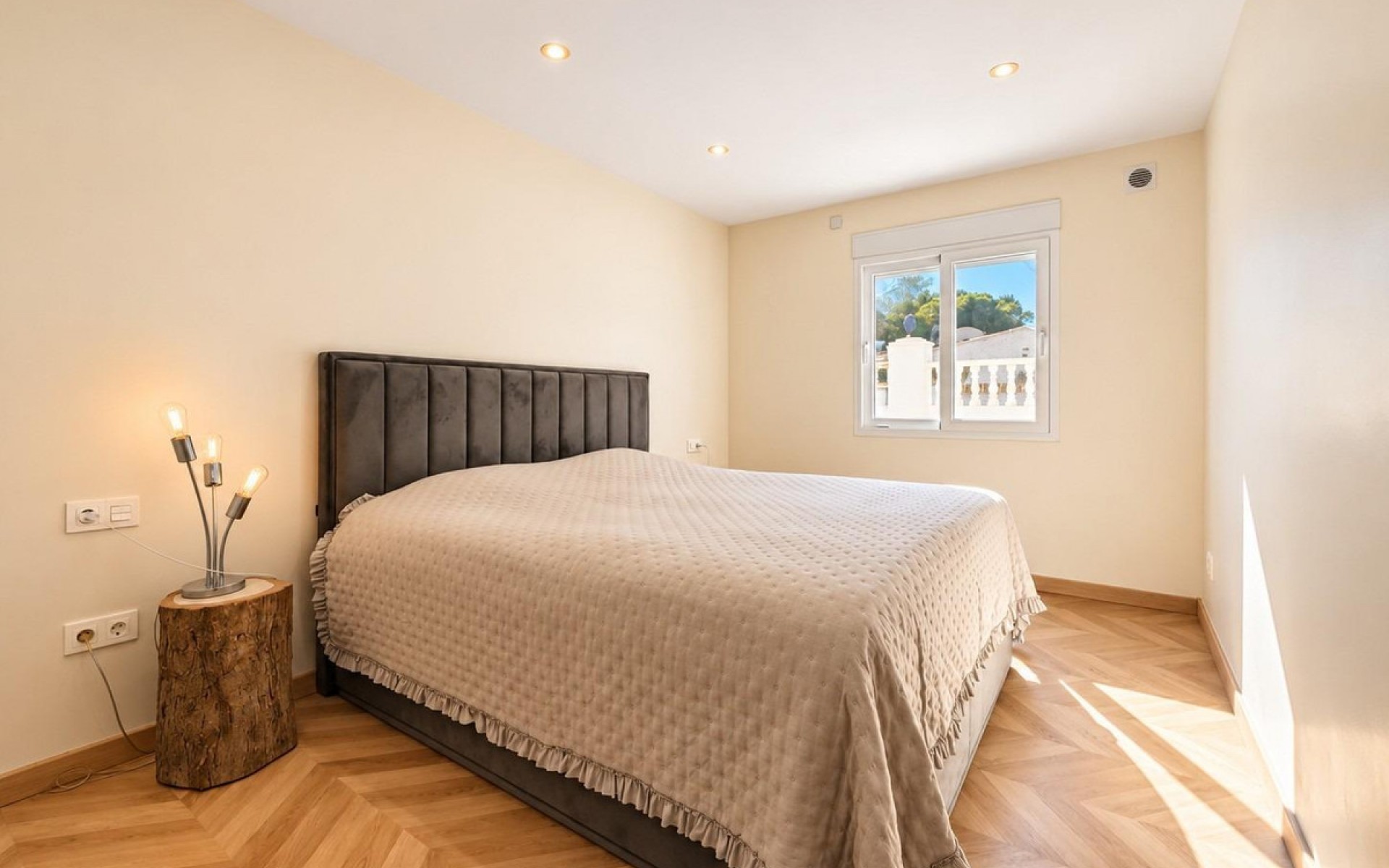 Resale - Villa - Torrevieja - Torrevieja Centro