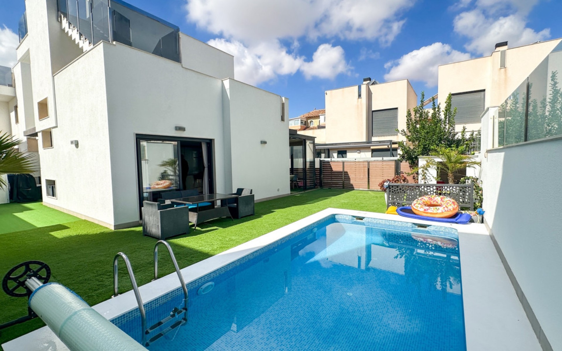 Resale - Villa - Torrevieja - Torrevieja Centro