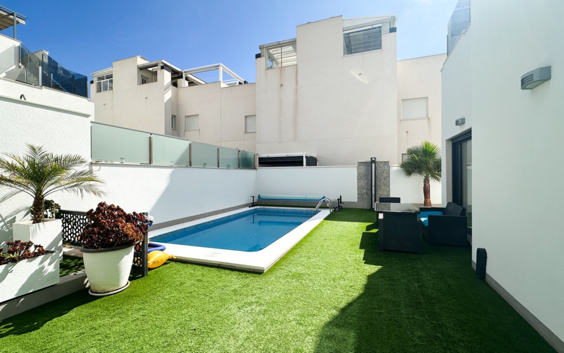 Resale - Villa - Torrevieja - Torrevieja Centro