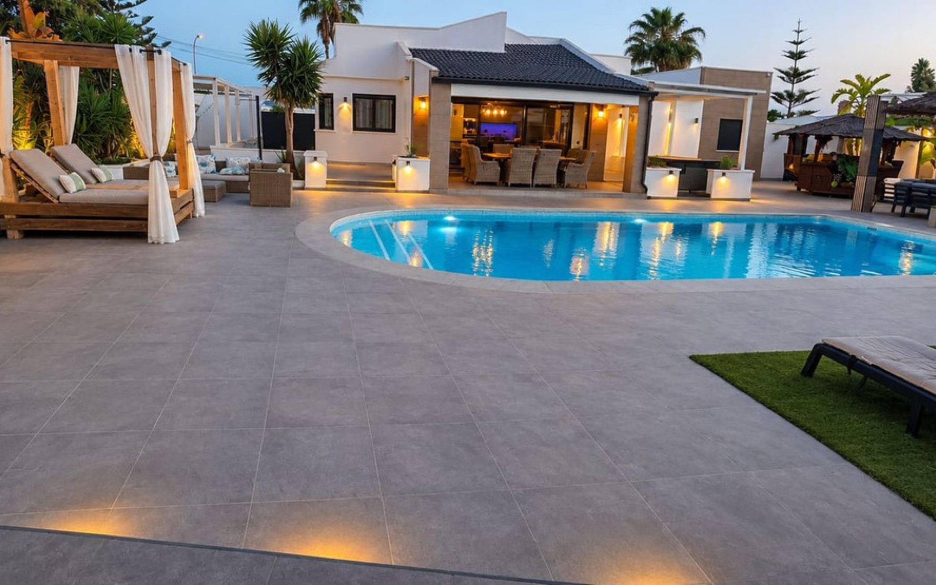 Resale - Villa - Torrevieja - Torrevieja Centro