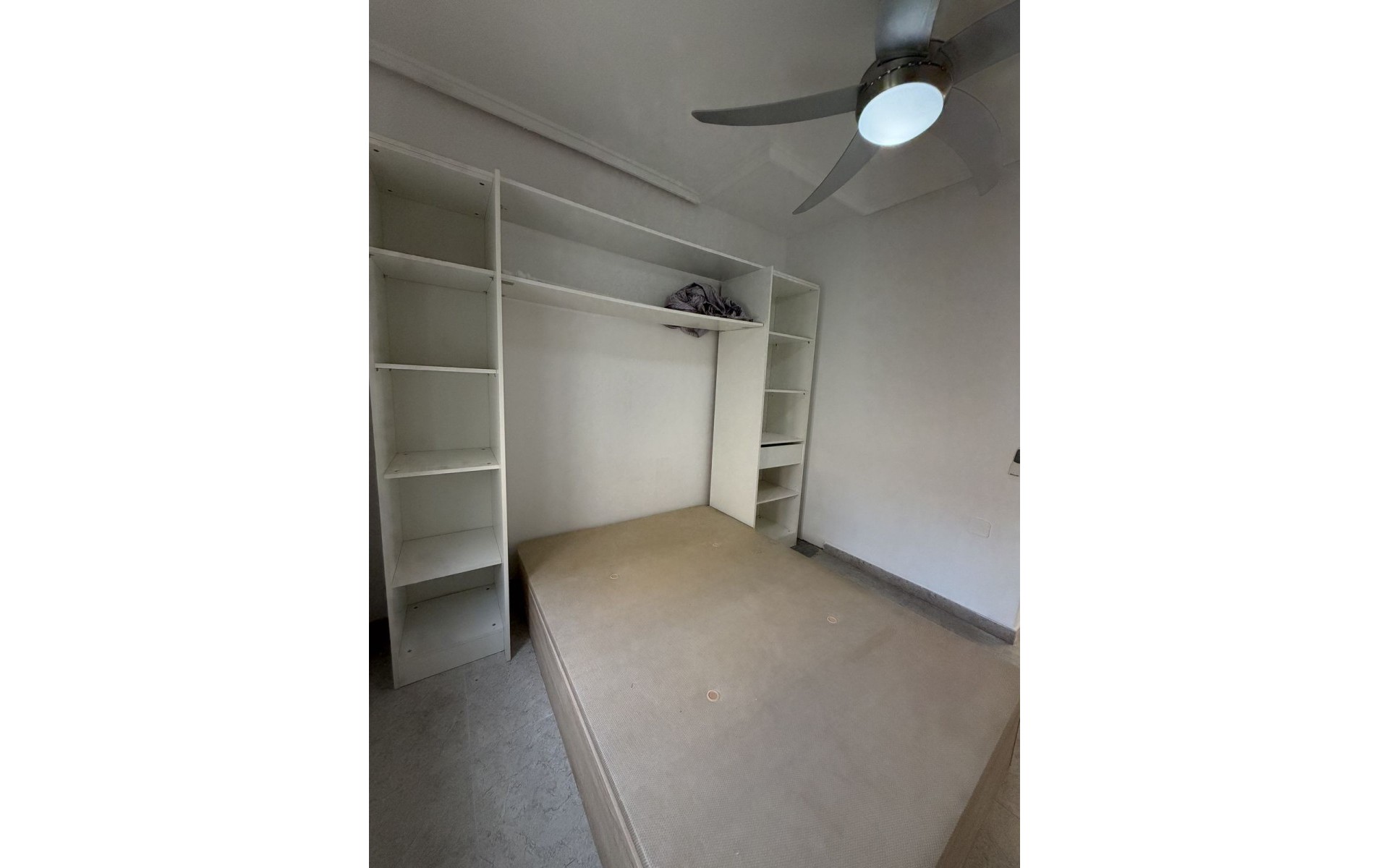 Resale - Villa - Torrevieja - Torrevieja Centro