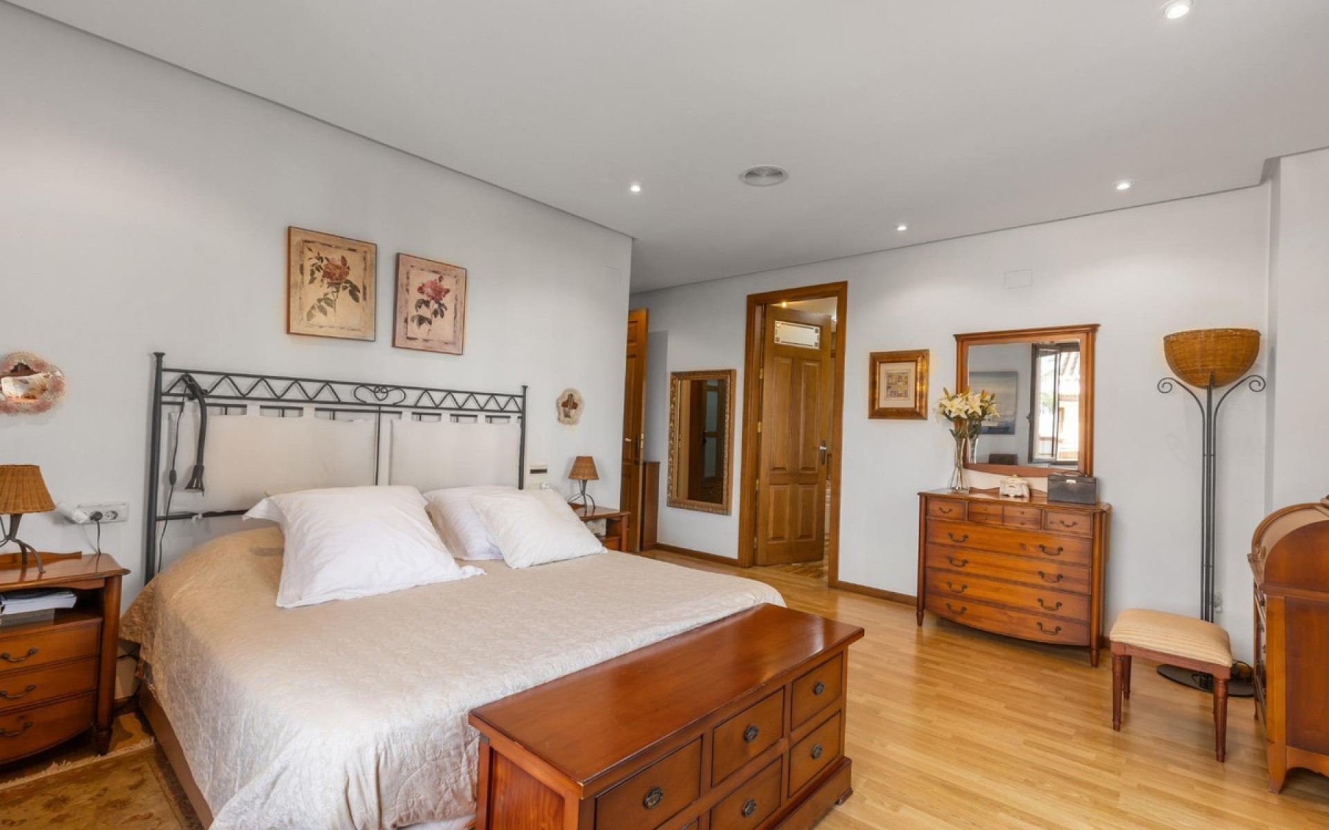 Resale - Villa - Torrevieja - Torrevieja Centro