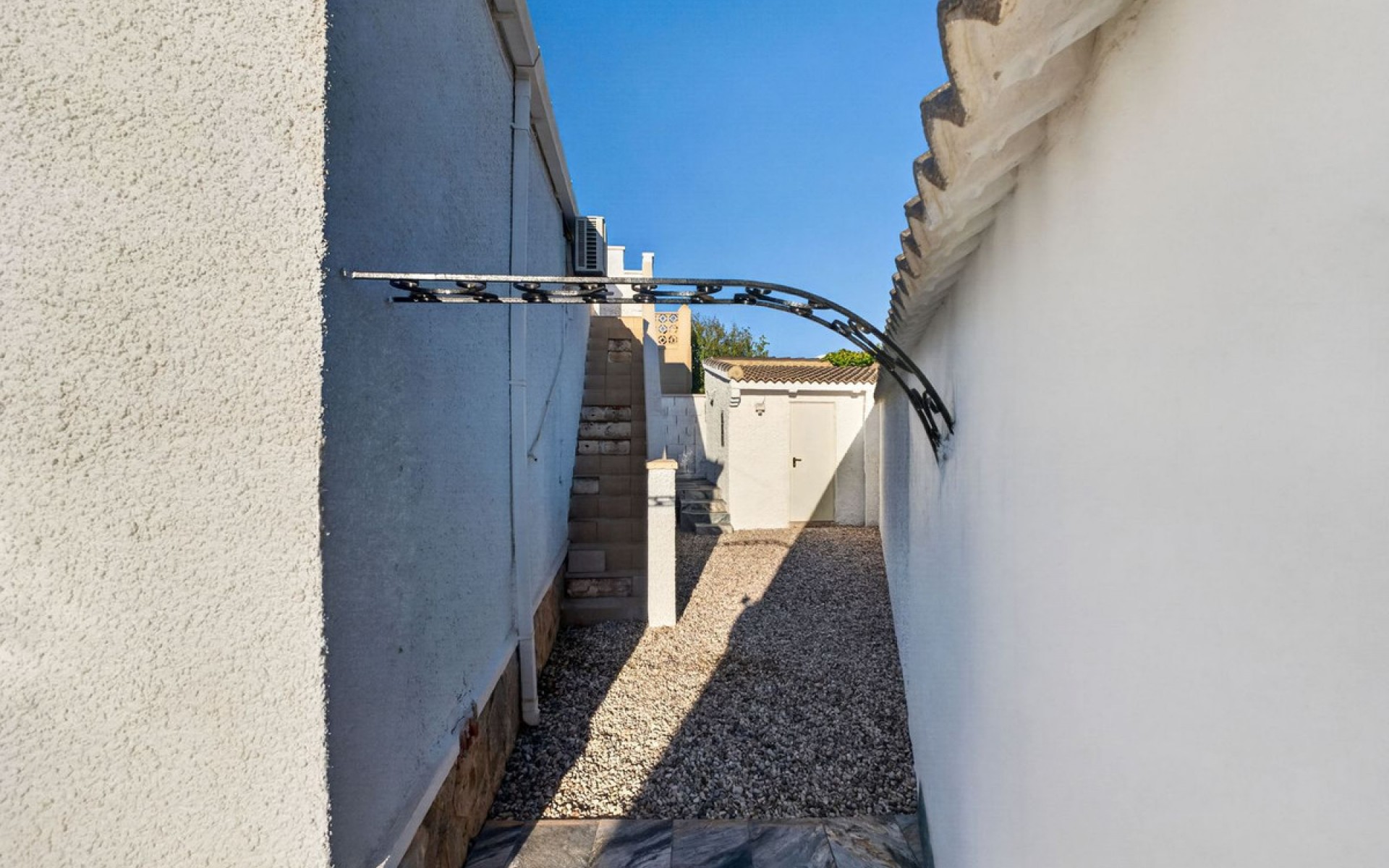 Resale - Villa - Torrevieja - Torrevieja Centro