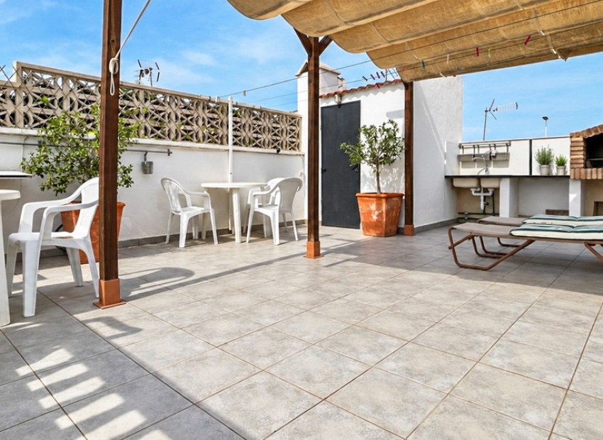 Resale - Villa - Torrevieja - Torrevieja Centro