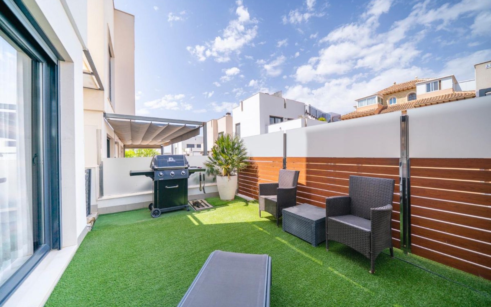 Resale - Villa - Torrevieja - Torrevieja Centro