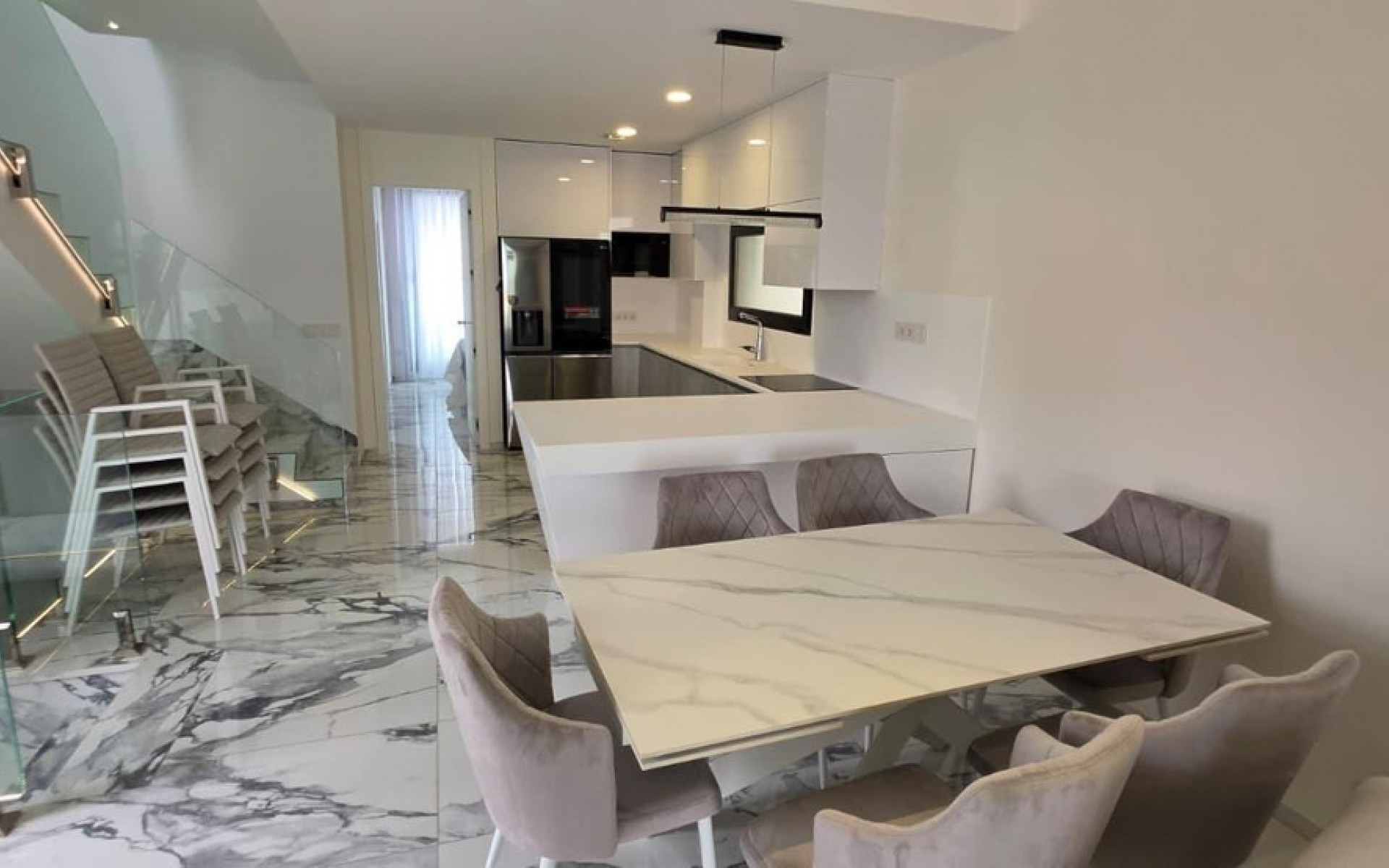 Resale - Villa - Torrevieja - Torrevieja Centro