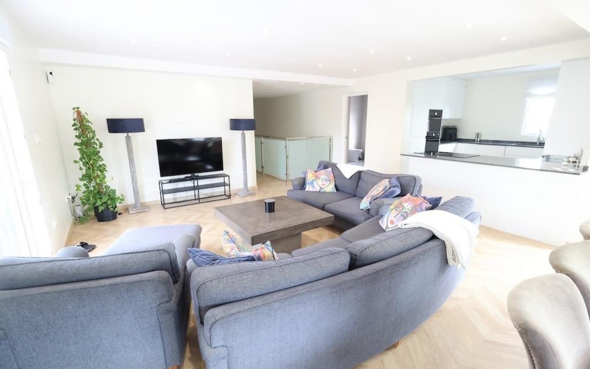 Resale - Villa - Torrevieja - Torrevieja Centro