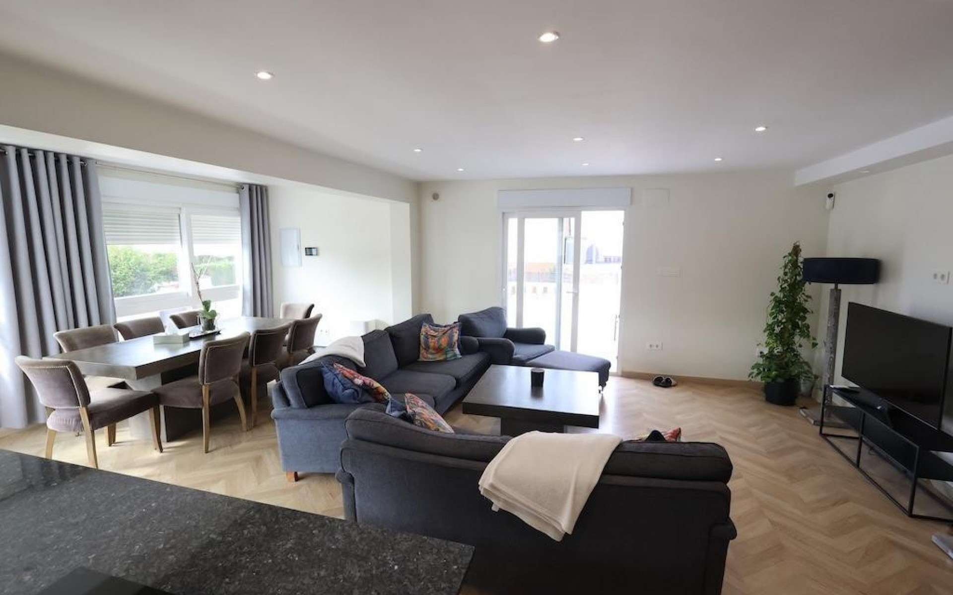Resale - Villa - Torrevieja - Torrevieja Centro