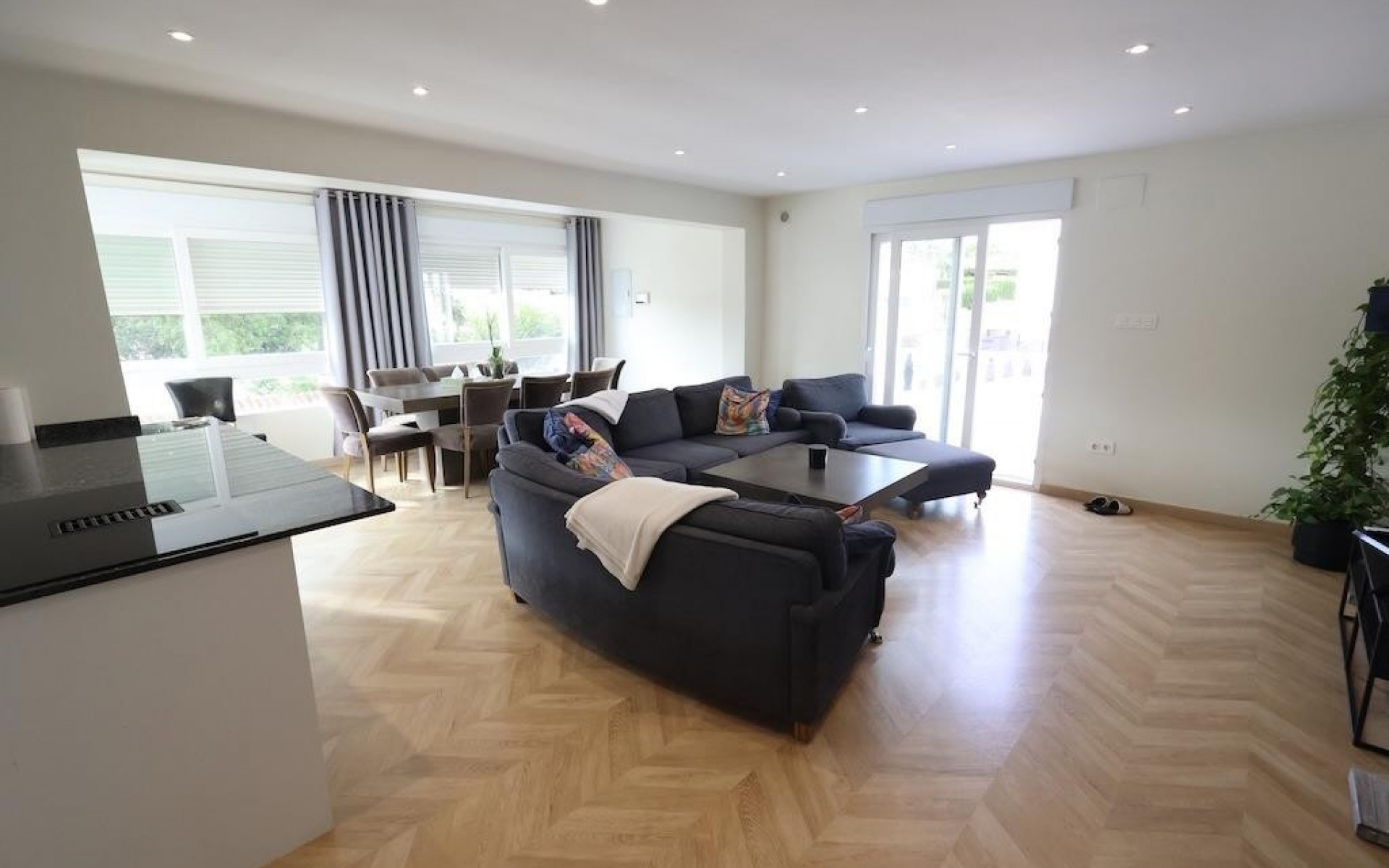 Resale - Villa - Torrevieja - Torrevieja Centro