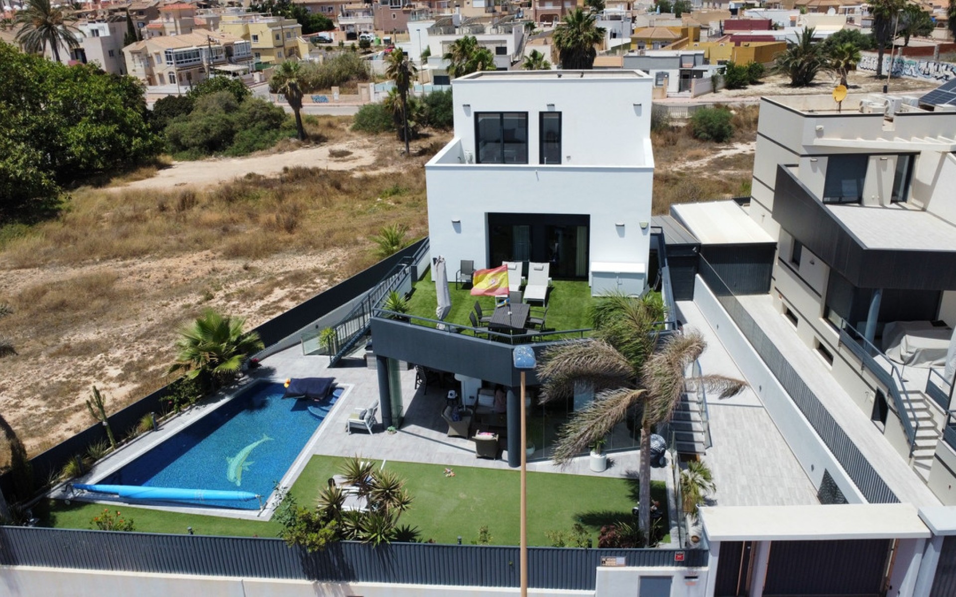 Resale - Villa - Torrevieja - Torrevieja Centro