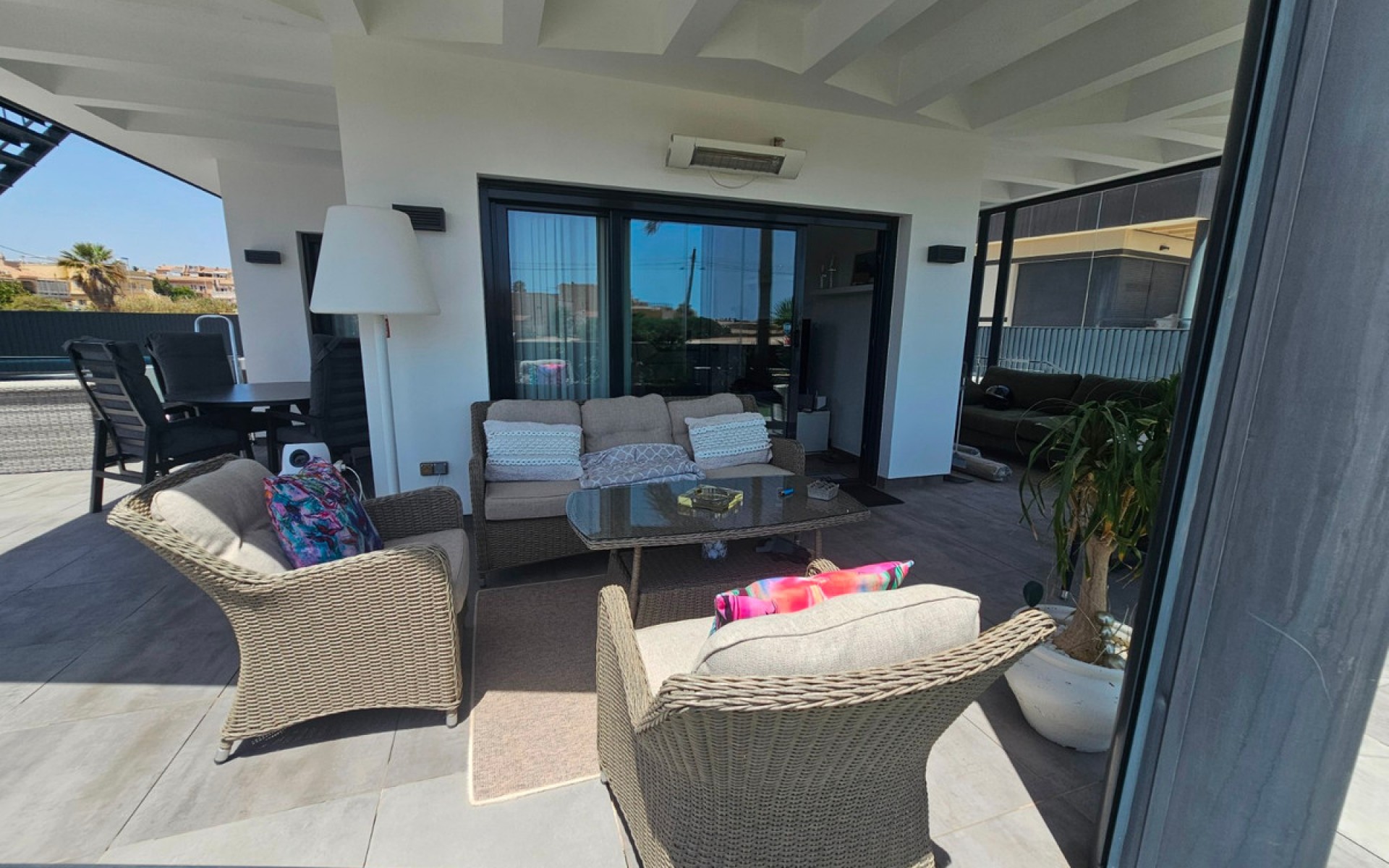 Resale - Villa - Torrevieja - Torrevieja Centro