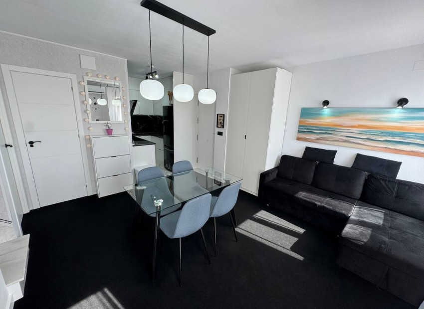 Resale - Villa - Torrevieja - Torrevieja Centro
