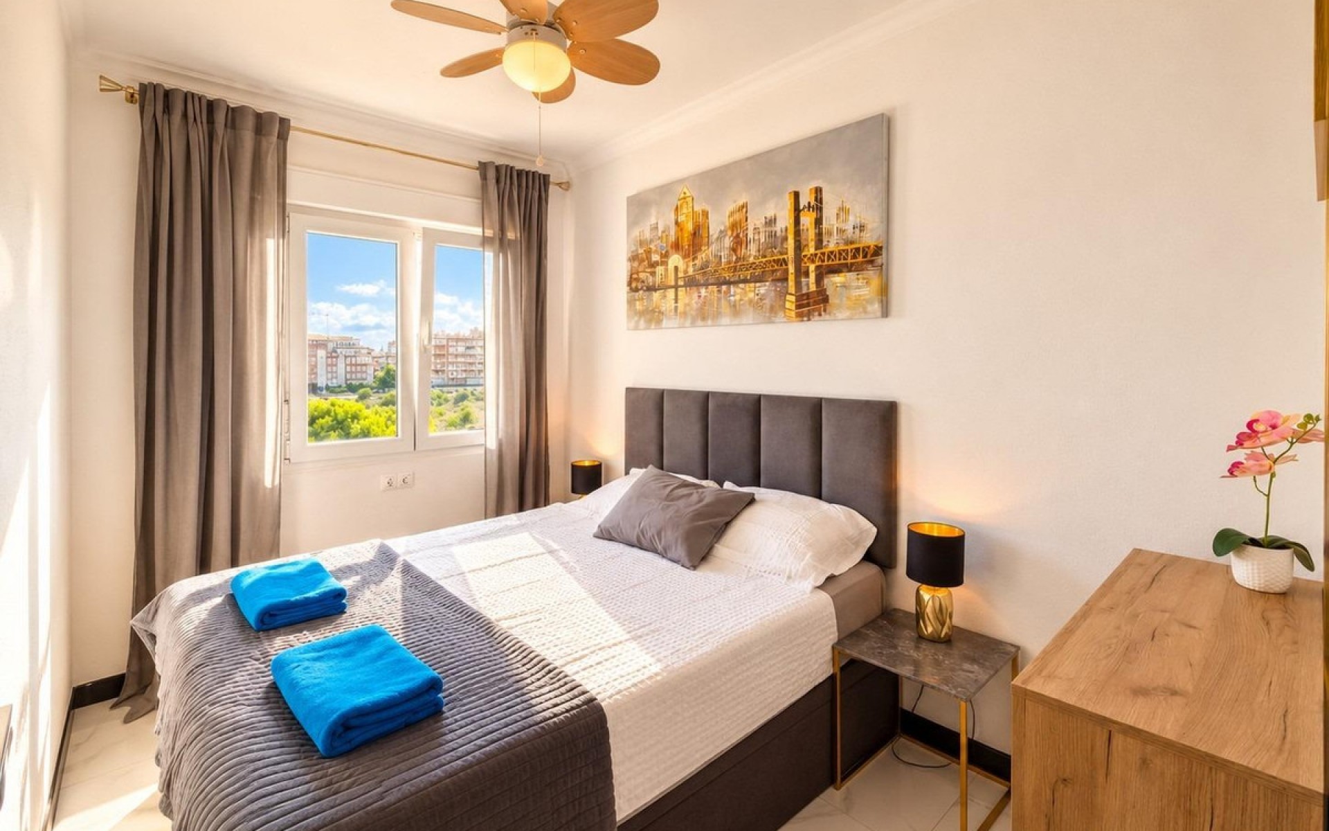 Resale - Villa - Torrevieja - Torrevieja Centro